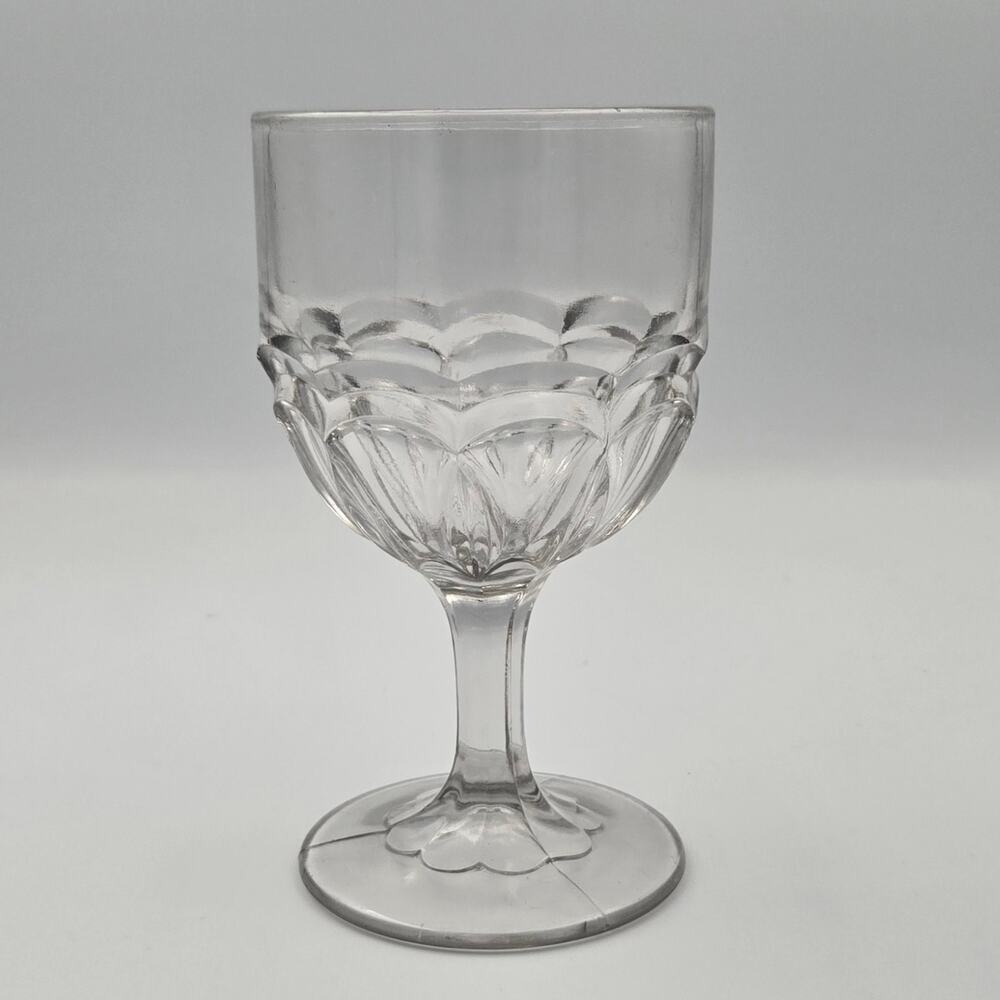 Heavy Clear Glass Double Loop Patterned Wine/Water/Drink Glass